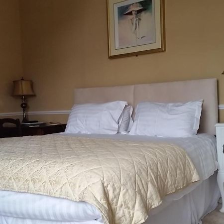 Pencubitt House Guest House Лискард Стая снимка