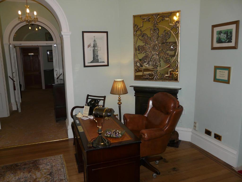 Pencubitt House Guest House Лискард Екстериор снимка